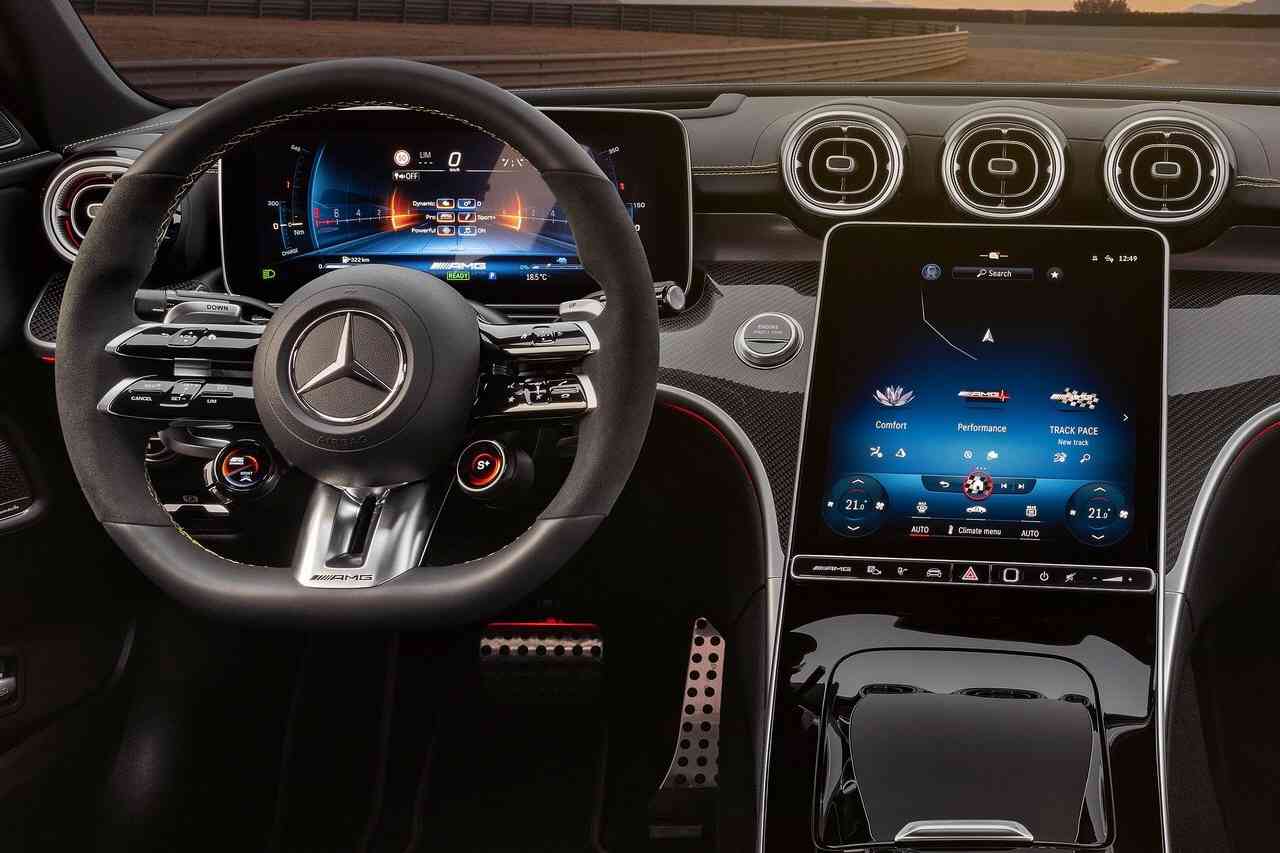 2023 메르세데스 벤츠 AMG C 63 S 퍼포먼스 썸네일