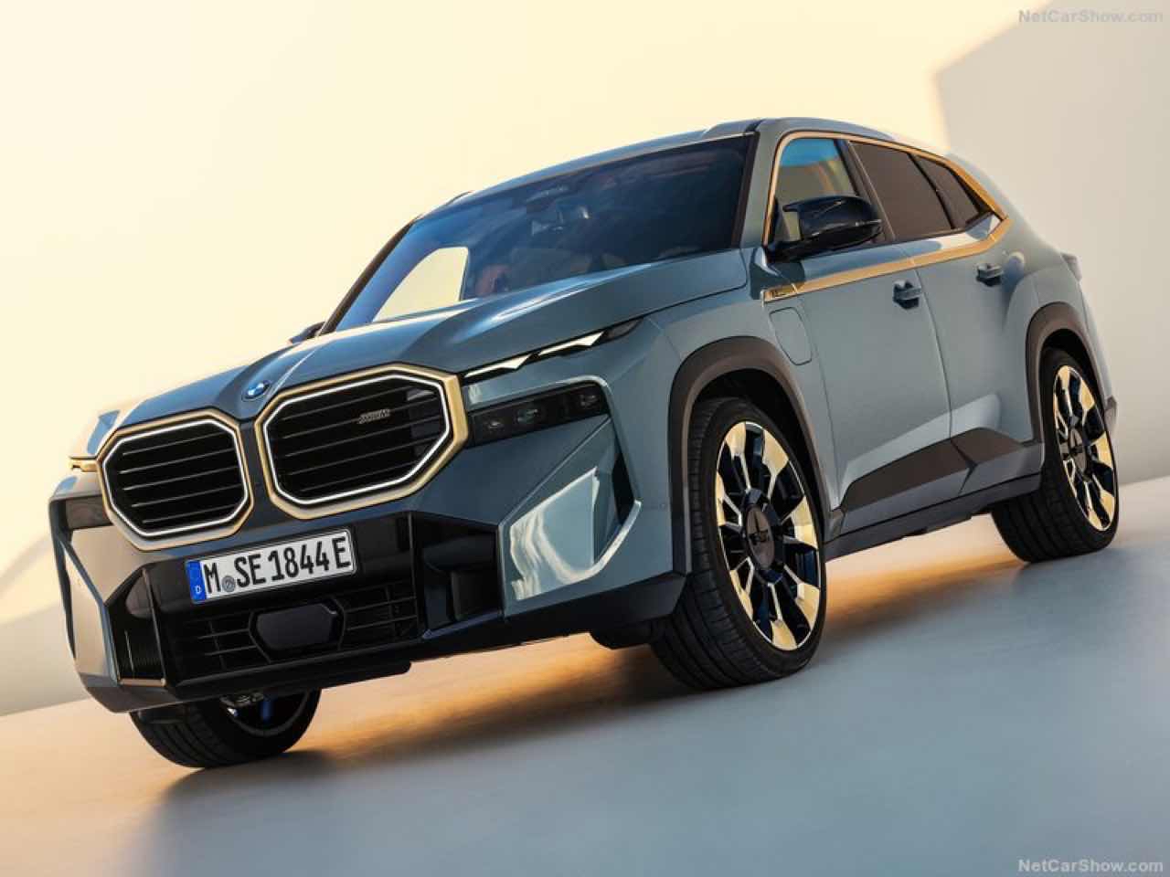 BMW SUV 끝판왕 X M 공개 썸네일