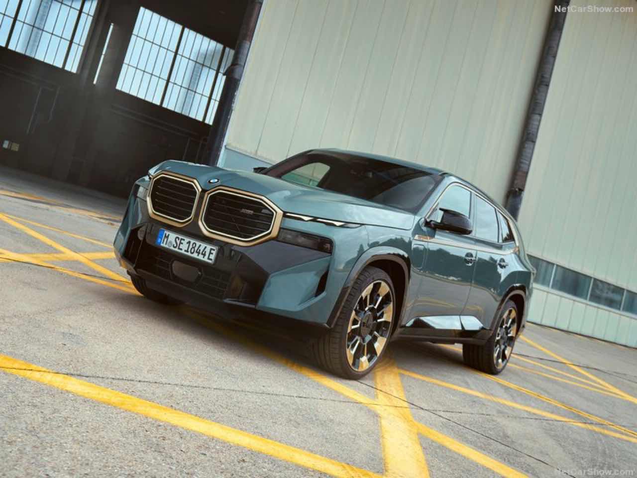 BMW SUV 끝판왕 X M 공개 썸네일