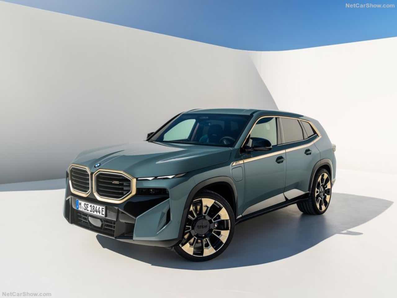 BMW SUV 끝판왕 X M 공개 썸네일