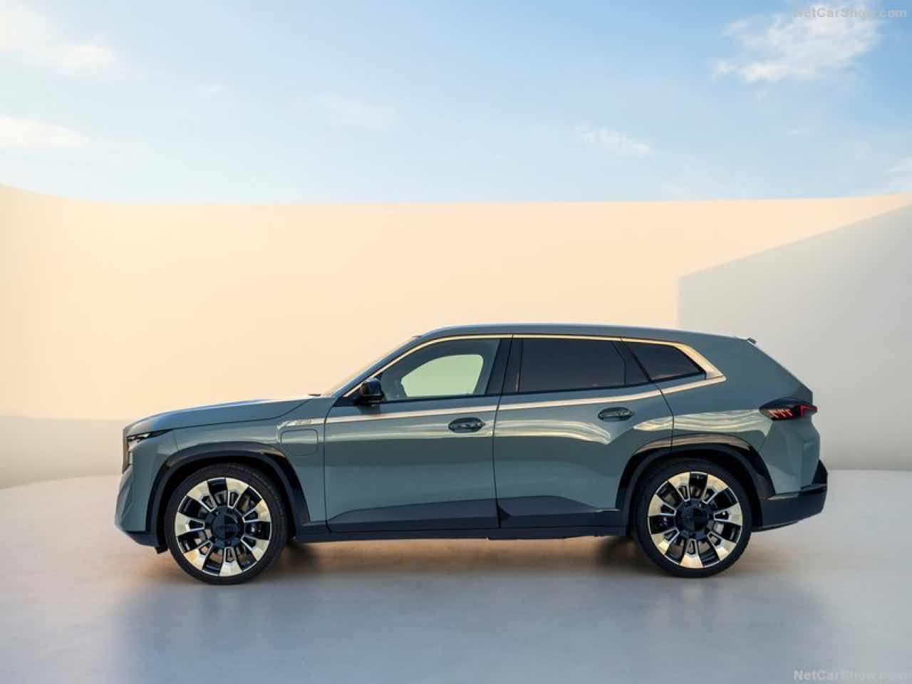 BMW SUV 끝판왕 X M 공개 썸네일