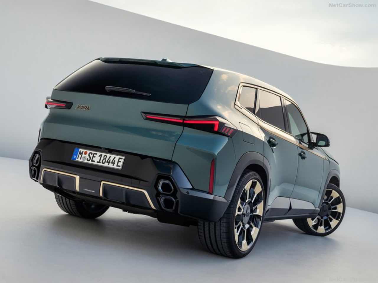 BMW SUV 끝판왕 X M 공개 썸네일