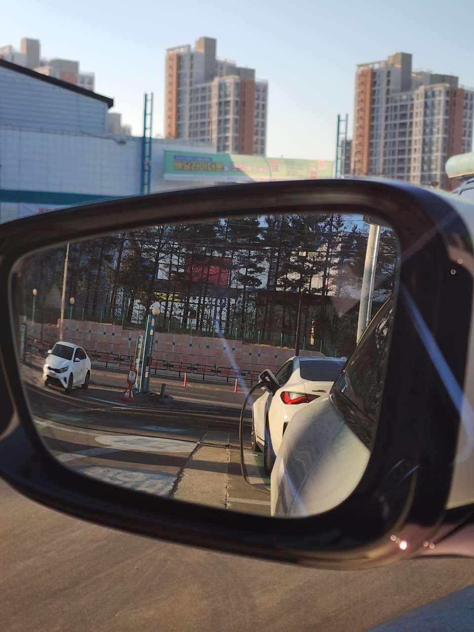 나날이 떨어지고 있는 주행거리 ㅜㅜ 보약을 지어 맥여야 할까요ㅋㅋ 썸네일