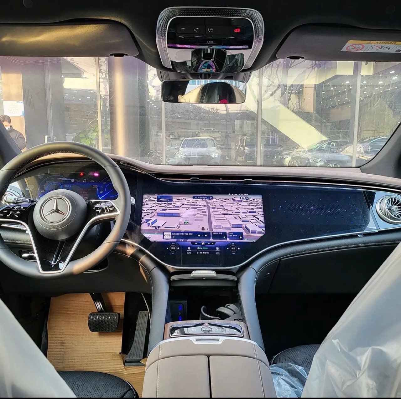 벤츠 EQS SUV 전시장 입고 썸네일