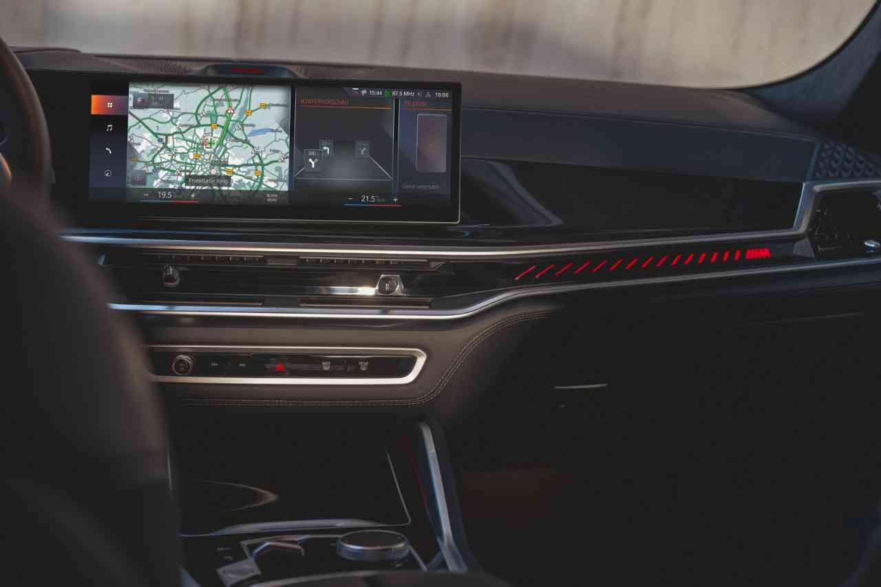 2024 BMW X6 페이스리프트 (스압) 썸네일