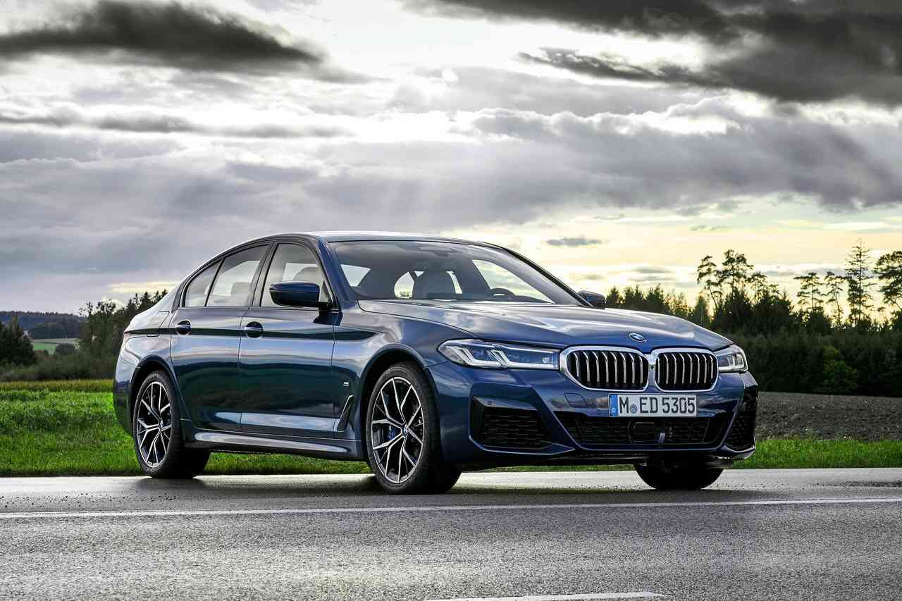 [BMW 정보] 5시리즈 & 6GT 신규 트림 정보  썸네일