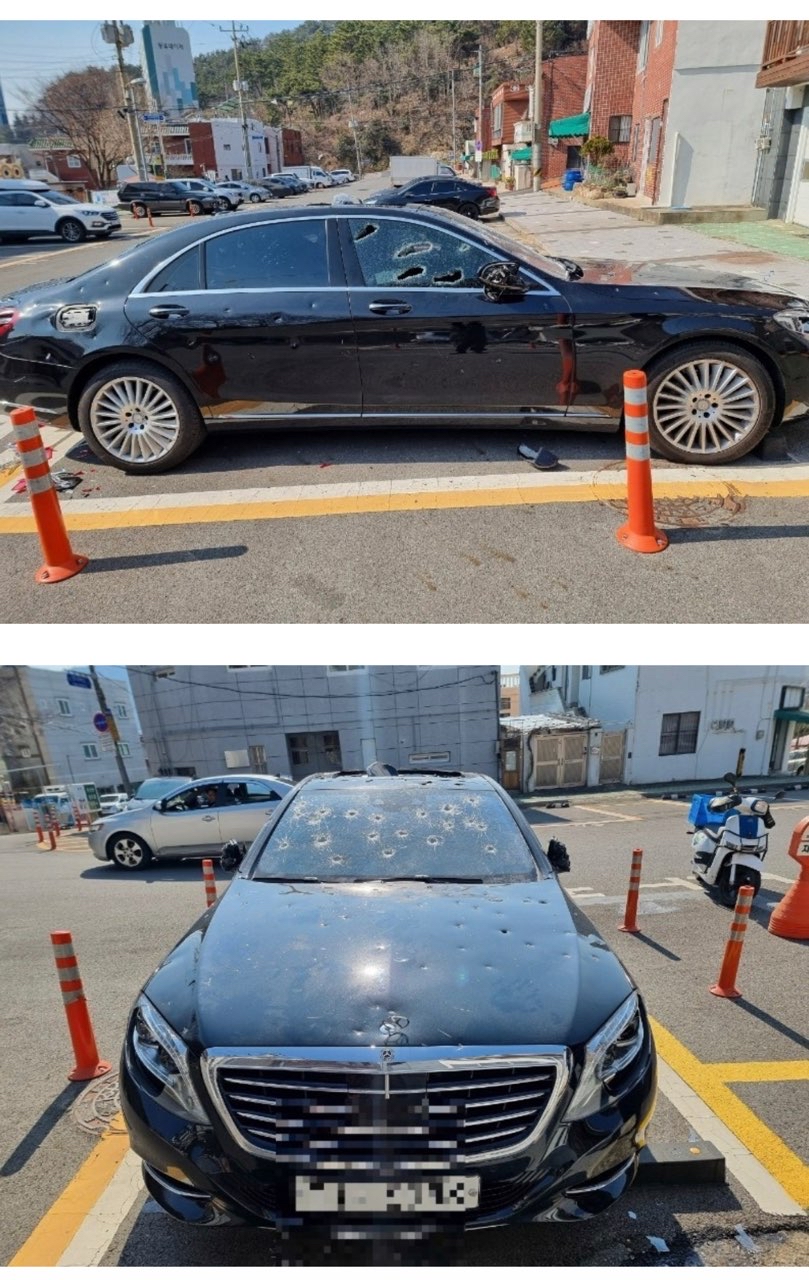 불법주차한 벤츠 골프채로 때려부심 ㄷㄷㄷ  썸네일