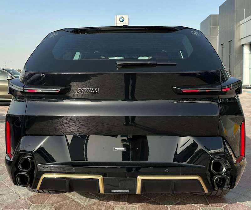 아랍은 BMW XM 출고 시작했나 보네요  썸네일