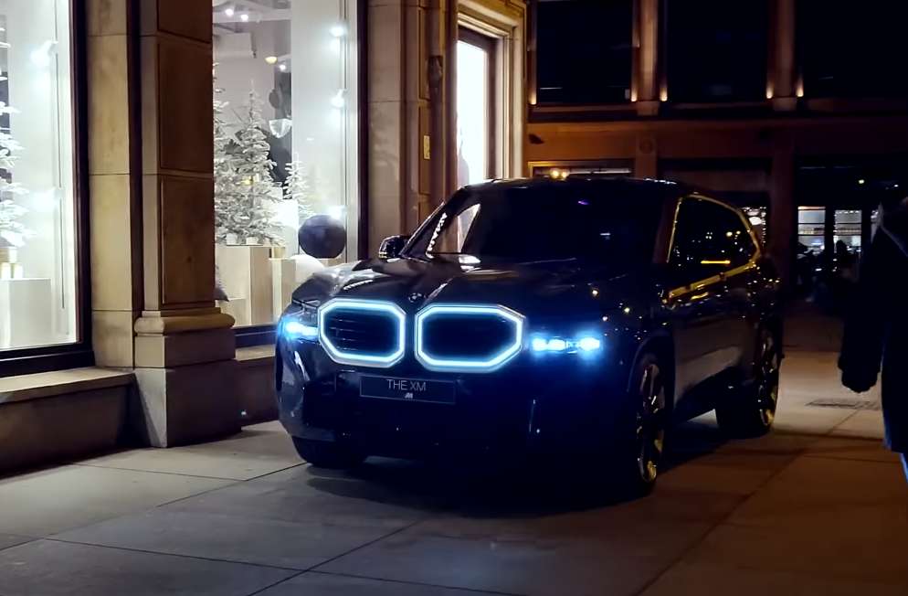 BMW XM 야간 존재감 미쳤네요 ;; 썸네일